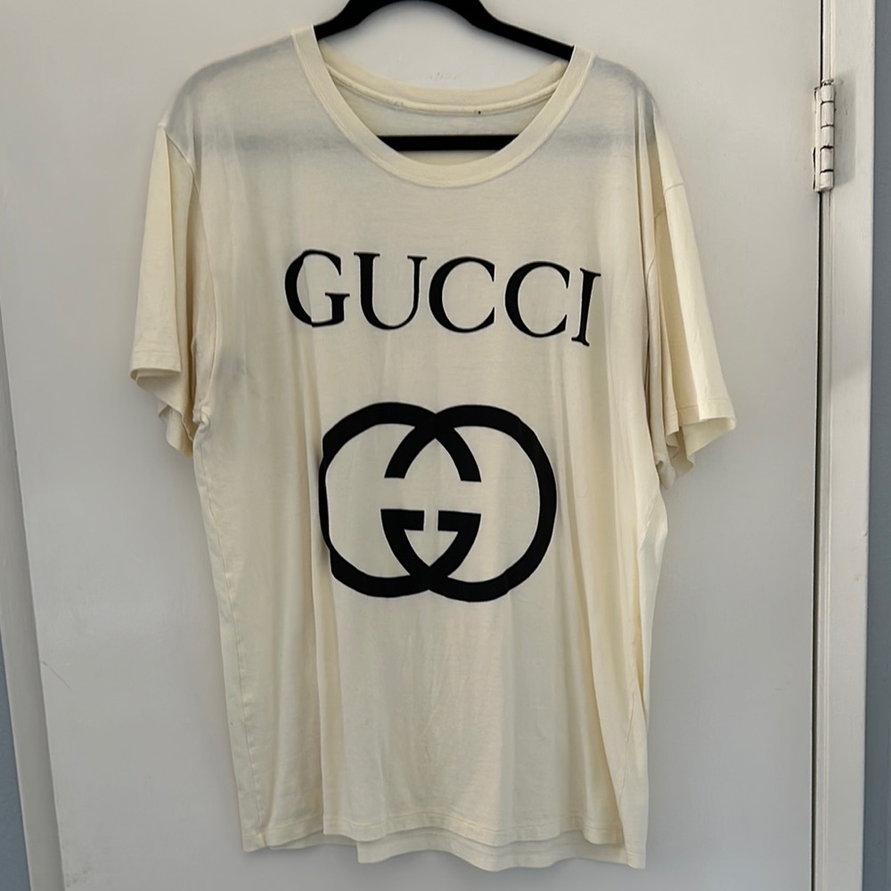 Gucci Cream Tee with Iconic Logo